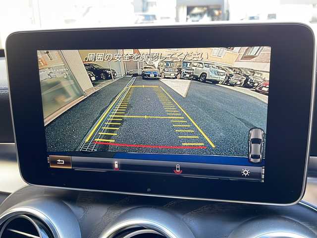 メルセデス・ベンツ Ｃ２００ アバンギャルド AMGライン 高知県 2017(平29)年 3.2万km 黒 純正ナビ/・フルセグＴＶ/・Ｂｌｕｅｔｏｏｔｈオーディオ/・バックカメラ/・CD/ＥＴＣ/ドラレコ/特注１９インチアルミ/スペアキー２本/メモリー機能付きシート/パワーシート/ヘッドアップディスプレイ/純正パフュームアトマイザー/オートライト/レーンキープアシスト