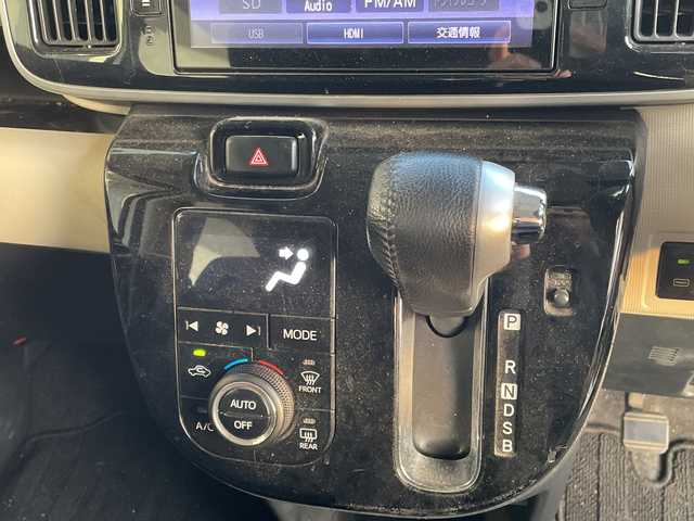 ダイハツ ムーヴ キャンバス G ホワイトアクセント VS SAⅢ 愛知県 2021(令3)年 6.7万km パールホワイトⅢ 純正8型ナビ/全方位カメラ/両側パワースライドドア/シートヒーター/バックカメラ/コーナーセンサー/LEDヘッドライト/オートマチックハイビーム/ドライブレコーダー/衝突軽減システム/フルセグ/CD DVD/Bluetooth/ステアリングスイッチ/スマートキー/プッシュスタート