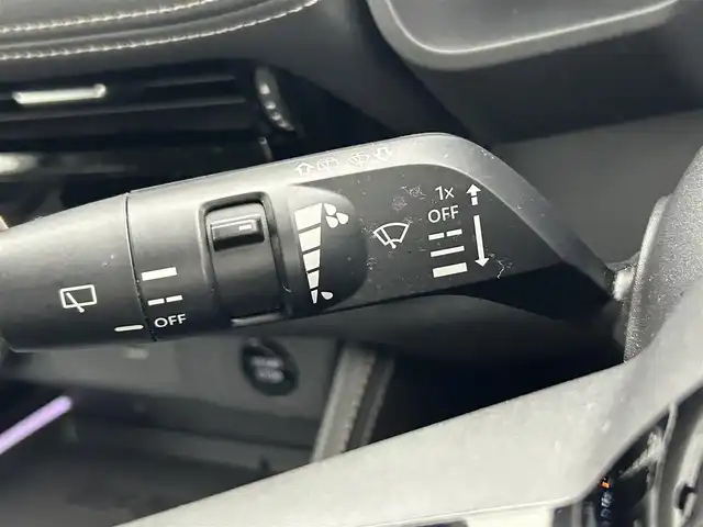 日産 エクストレイル G e－4ORCE 熊本県 2023(令5)年 6.1万km ブリリアントホワイトパール 禁煙車　/ワンオーナー　/サンルーフ/BOSEサウンド/４WD/純正前後ドライブレコーダー　/アラウンドビューモニター　/純正ナビ（ＡｐｐｌＣａｒＰｌａｙ・ＡｎｄｒｏｉｄＡｕｔｏ・フルセグ・ＢＴ・ＵＳＢ）/ビルトインETC2.0/前席シートヒーター　/ステアリングヒーター/前席パワーシート/置くだけ充電　/100V充電/デジタルインナーミラー/プロパイロット/衝突軽減ブレーキ/レーンキープアシスト/パーキングアシスト/前後クリアランスソナー/パワーバックドア/ダウンヒルアシスト/ルーフレール/社外フロアマット/純正19インチAW/オートライト/オートマチックハイビーム/LEDヘッドライト/スマートキー/プッシュスタート/スペアキー1本/保証書/取扱説明書