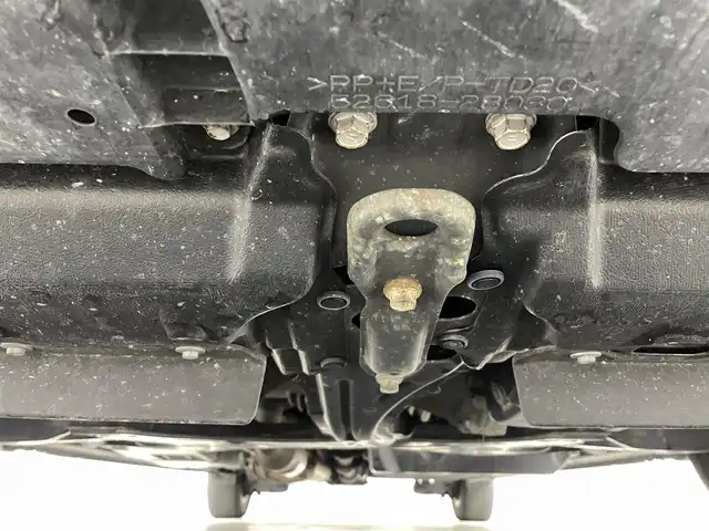 トヨタ エスクァイア 福島県 2014(平26)年 7.1万km ブラック トヨタセーフティセンス/・衝突被害軽減ブレーキ/・車線逸脱警報装置/・レーダークルーズコントロール/・アダプティブハイビーム/純正9インチナビ/・型番：NSZT-Y64T/・フルセグTV/BT/SD/CD/DVD/FM/AM/・バックカメラ/・ETC/両側パワースライドドア/・スライドドアロールサンシェード/革張ステアリング/・ステアリングリモコン/MTモード付AT/レザーシート/・D+N席シートヒーター/アイドリングストップ/プッシュスタート/・スマートキー/電動格納ミラー/・ウィンカーミラー/・オートミラー/LEDヘッドライト/・フォグランプ/・オートライト/・オートハイビーム/寒冷地仕様/純正フロアマット/純正15インチAW
