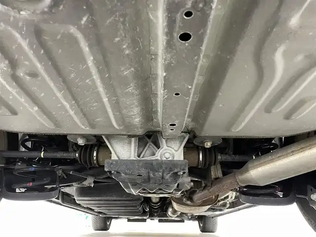 トヨタ エスクァイア 福島県 2014(平26)年 7.1万km ブラック トヨタセーフティセンス/・衝突被害軽減ブレーキ/・車線逸脱警報装置/・レーダークルーズコントロール/・アダプティブハイビーム/純正9インチナビ/・型番：NSZT-Y64T/・フルセグTV/BT/SD/CD/DVD/FM/AM/・バックカメラ/・ETC/両側パワースライドドア/・スライドドアロールサンシェード/革張ステアリング/・ステアリングリモコン/MTモード付AT/レザーシート/・D+N席シートヒーター/アイドリングストップ/プッシュスタート/・スマートキー/電動格納ミラー/・ウィンカーミラー/・オートミラー/LEDヘッドライト/・フォグランプ/・オートライト/・オートハイビーム/寒冷地仕様/純正フロアマット/純正15インチAW