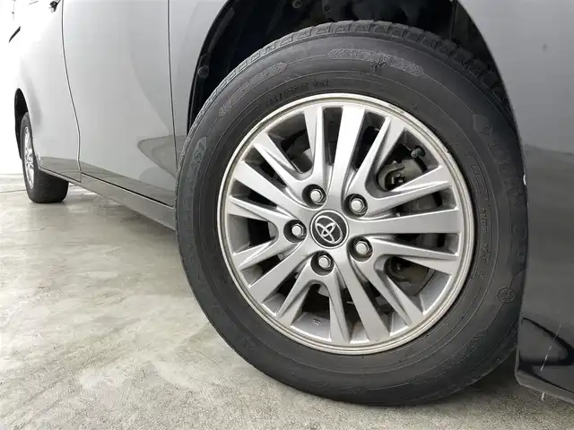 トヨタ エスクァイア 福島県 2014(平26)年 7.1万km ブラック トヨタセーフティセンス/・衝突被害軽減ブレーキ/・車線逸脱警報装置/・レーダークルーズコントロール/・アダプティブハイビーム/純正9インチナビ/・型番：NSZT-Y64T/・フルセグTV/BT/SD/CD/DVD/FM/AM/・バックカメラ/・ETC/両側パワースライドドア/・スライドドアロールサンシェード/革張ステアリング/・ステアリングリモコン/MTモード付AT/レザーシート/・D+N席シートヒーター/アイドリングストップ/プッシュスタート/・スマートキー/電動格納ミラー/・ウィンカーミラー/・オートミラー/LEDヘッドライト/・フォグランプ/・オートライト/・オートハイビーム/寒冷地仕様/純正フロアマット/純正15インチAW