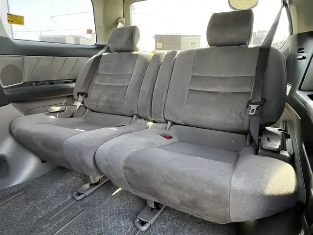 トヨタ アルファード Ｖ AS プラチナセレクション 道央・札幌 2006(平18)年 11.6万km ホワイトパールマイカ ４WD/ワンオーナー/純正HDDナビ/FM/CD/DVD/SD/AUX/バックカメラ/両側パワースライドドア/パワーバックドア/革巻きウッドコンビステアリング/ステアリングリモコン/リモコンキー/ハロゲンヘッドライト/オートライト/フォグランプ/電動格納ミラー/純正フロアマット/ドアバイザー/純正エンジンスターター/純正AW付冬タイヤ積込/225/55/R17/2014年/山4mm