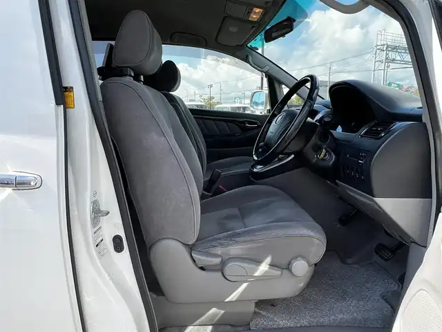 トヨタ アルファード Ｖ AS プラチナセレクション 道央・札幌 2006(平18)年 11.6万km ホワイトパールマイカ ４WD/ワンオーナー/純正HDDナビ/FM/CD/DVD/SD/AUX/バックカメラ/両側パワースライドドア/パワーバックドア/革巻きウッドコンビステアリング/ステアリングリモコン/リモコンキー/ハロゲンヘッドライト/オートライト/フォグランプ/電動格納ミラー/純正フロアマット/ドアバイザー/純正エンジンスターター/純正AW付冬タイヤ積込/225/55/R17/2014年/山4mm