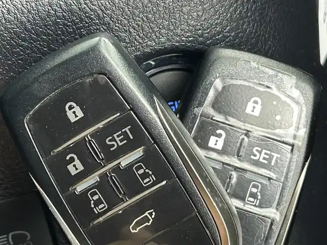 トヨタ アルファード S Cパッケージ 道央・札幌 2019(令1)年 7.1万km ブラック ・４WD/・寒冷地仕様/・ALPINEメモリナビ/・ALPINEフリップダウンモニター/・ALPINEビルトインETC2.0 /・ALPINEナビ連動型ドライブレコーダー/・CD/DVD/BT/SD/HDMI/フルセグテレビ/・バックカメラ/・衝突軽減ブレーキ/・横滑り防止装置/・レーダークルーズコントロール/・レーンキープアシスト/・アイドリングストップ/・レザーシート/・前席パワーシート/・前席シートヒーター/シートクーラー/・D席シートメモリー/・ステアリングヒーター/・ブレーキホールド/・リヤ5面スモークフィルム/・LEDヘッドライト/・LEDフロント＆リヤフォグ/・AFS/・純正フロアマット/・2・3列目サンシェード/・取扱説明書