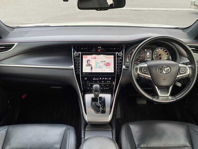 トヨタ ハリアー プログレス メタル&レザーP 香川県 2017(平29)年 5.8万km ホワイトパールクリスタルシャイン 高精細9.2型TFTワイドタッチディスプレイ/JBLサウンド/CD／DVD再生機能/フルセグテレビ/パノラミックビューモニター/電動リアゲート/ドライブレコーダー/パワーシート/シートヒーター/エアシート/純性エアロ（フロント／サイド／リア）/前後コーナーセンサー/オートマチックハイビーム/LEDヘッドライト/ETC