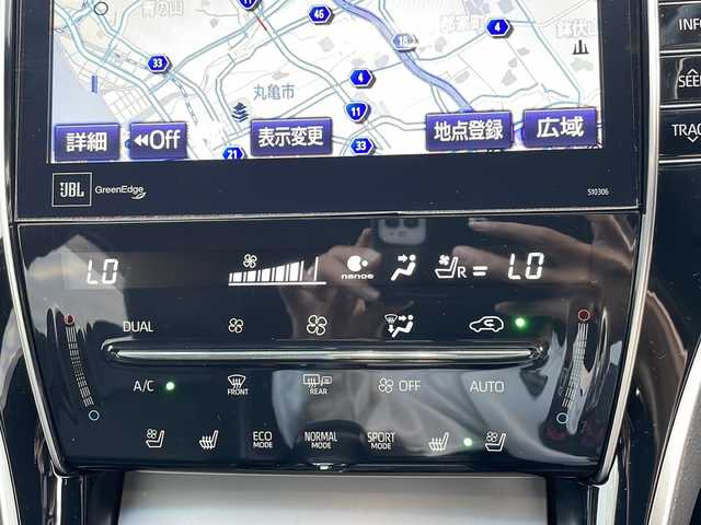 トヨタ ハリアー プログレス メタル&レザーP 香川県 2017(平29)年 5.8万km ホワイトパールクリスタルシャイン 高精細9.2型TFTワイドタッチディスプレイ/JBLサウンド/CD／DVD再生機能/フルセグテレビ/パノラミックビューモニター/電動リアゲート/ドライブレコーダー/パワーシート/シートヒーター/エアシート/純性エアロ（フロント／サイド／リア）/前後コーナーセンサー/オートマチックハイビーム/LEDヘッドライト/ETC