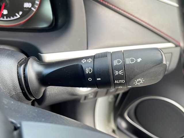 トヨタ ハリアー プログレス メタル&レザーP 香川県 2017(平29)年 5.8万km ホワイトパールクリスタルシャイン 高精細9.2型TFTワイドタッチディスプレイ/JBLサウンド/CD／DVD再生機能/フルセグテレビ/パノラミックビューモニター/電動リアゲート/ドライブレコーダー/パワーシート/シートヒーター/エアシート/純性エアロ（フロント／サイド／リア）/前後コーナーセンサー/オートマチックハイビーム/LEDヘッドライト/ETC