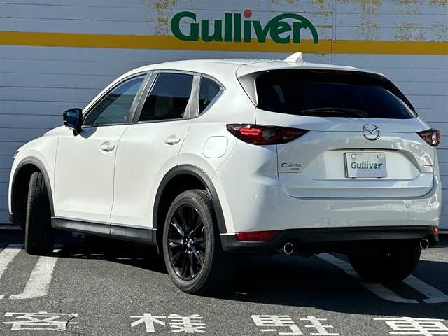 マツダ ＣＸ－５ XD ブラックトーンエディション 埼玉県 2021(令3)年 10.4万km スノーフレイクホワイトパールマイカ 純正10.25インチナビ/　(Bluetooth/USB/FM/AM)/全方位カメラ/フルセグテレビ/ETC2.0/前後ドライブレコーダー/パワーバックドア/サンルーフ/BOSEサウンド/ヘッドアップディスプレイ/ブラインドスポットモニター/レーダークルーズコントロール/衝突被害軽減ブレーキ/車線逸脱警報/ステアリングヒーター/運転席・助手席シートヒーター/運転席パワーシート/ハーフレザーシート/パドルシフト/クリアランスソナー/シートメモリー/電子パーキングシステム/ブレーキホールド/プッシュスタート/オートLEDライト/純正フロアマット/純正19インチアルミホイール