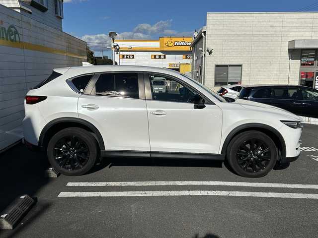 マツダ ＣＸ－５ XD ブラックトーンエディション 埼玉県 2021(令3)年 10.4万km スノーフレイクホワイトパールマイカ 純正10.25インチナビ/　(Bluetooth/USB/FM/AM)/全方位カメラ/フルセグテレビ/ETC2.0/前後ドライブレコーダー/パワーバックドア/サンルーフ/BOSEサウンド/ヘッドアップディスプレイ/ブラインドスポットモニター/レーダークルーズコントロール/衝突被害軽減ブレーキ/車線逸脱警報/ステアリングヒーター/運転席・助手席シートヒーター/運転席パワーシート/ハーフレザーシート/パドルシフト/クリアランスソナー/シートメモリー/電子パーキングシステム/ブレーキホールド/プッシュスタート/オートLEDライト/純正フロアマット/純正19インチアルミホイール