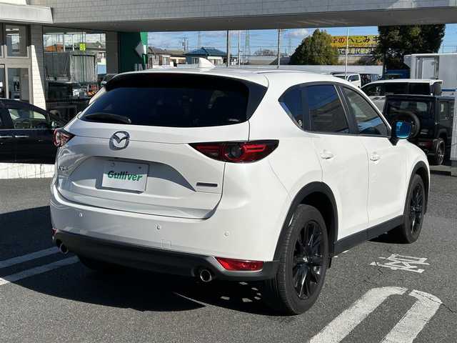 マツダ ＣＸ－５ XD ブラックトーンエディション 埼玉県 2021(令3)年 10.4万km スノーフレイクホワイトパールマイカ 純正10.25インチナビ/　(Bluetooth/USB/FM/AM)/全方位カメラ/フルセグテレビ/ETC2.0/前後ドライブレコーダー/パワーバックドア/サンルーフ/BOSEサウンド/ヘッドアップディスプレイ/ブラインドスポットモニター/レーダークルーズコントロール/衝突被害軽減ブレーキ/車線逸脱警報/ステアリングヒーター/運転席・助手席シートヒーター/運転席パワーシート/ハーフレザーシート/パドルシフト/クリアランスソナー/シートメモリー/電子パーキングシステム/ブレーキホールド/プッシュスタート/オートLEDライト/純正フロアマット/純正19インチアルミホイール