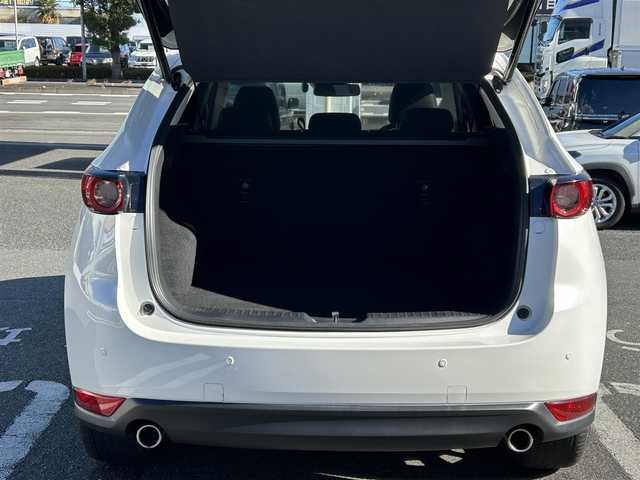 マツダ ＣＸ－５ XD ブラックトーンエディション 埼玉県 2021(令3)年 10.4万km スノーフレイクホワイトパールマイカ 純正10.25インチナビ/　(Bluetooth/USB/FM/AM)/全方位カメラ/フルセグテレビ/ETC2.0/前後ドライブレコーダー/パワーバックドア/サンルーフ/BOSEサウンド/ヘッドアップディスプレイ/ブラインドスポットモニター/レーダークルーズコントロール/衝突被害軽減ブレーキ/車線逸脱警報/ステアリングヒーター/運転席・助手席シートヒーター/運転席パワーシート/ハーフレザーシート/パドルシフト/クリアランスソナー/シートメモリー/電子パーキングシステム/ブレーキホールド/プッシュスタート/オートLEDライト/純正フロアマット/純正19インチアルミホイール