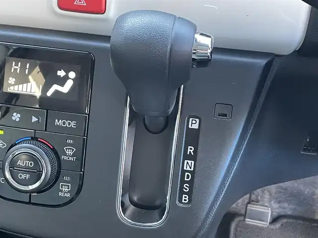 ダイハツ ミラ トコット G SA Ⅲ 滋賀県 2022(令4)年 3.2万km セラミックグリーンM 社外6.8インチディスプレイオーディオ/【Bluetooth/CD/DVD/USB】/クリアランスソナー/衝突被害軽減ブレーキ/LEDヘッドライト/オートマチックハイビーム/D/Nシートヒーター/ETC/プッシュスタート/スマートキー