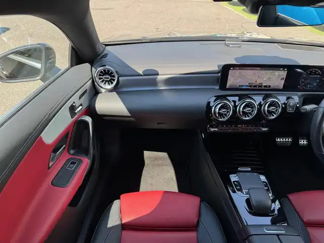 メルセデス・ベンツ ＣＬＡ２００ｄ AMGライン 滋賀県 2019(令1)年 2.3万km 黒 パノラマルーフ/アドバンストパッケージ/レザーエクスクルーシブパッケージ/レーダーセーフティーパッケージ/純正8インチワイドディスプレイ/  ナビゲーションパッケージ/　COMANDコントローラー/　Bluetooth AM FM /グリル/360°カメラ/Mベンツロゴ入りキャリパー（黒）/ヘッドアップディスプレイ/純正ドライブレコーダー前後/ブラインドスポットモニタリング/アクティブディスタンスアシスト/ディストロニック/レーンキーピングアシスト/PRE-SAFE/キーレスゴー/パドルシフト/純正フロアマット/スマートキー×2
