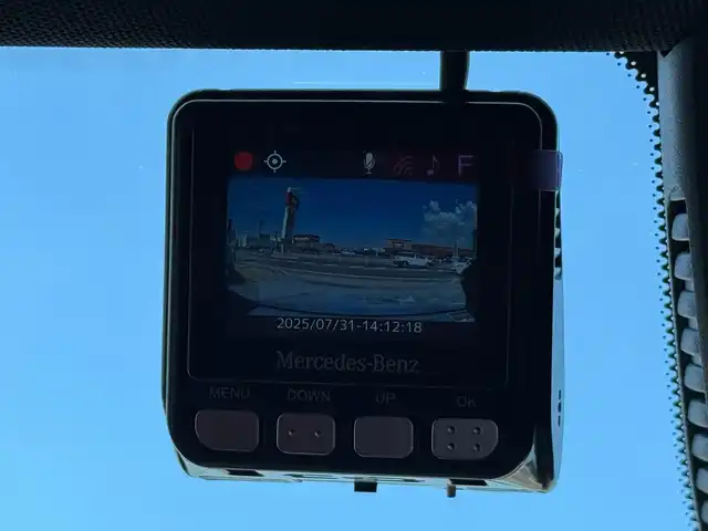 メルセデス・ベンツ ＣＬＡ２００ｄ AMGライン 滋賀県 2019(令1)年 2.3万km 黒 パノラマルーフ/アドバンストパッケージ/レザーエクスクルーシブパッケージ/レーダーセーフティーパッケージ/純正8インチワイドディスプレイ/  ナビゲーションパッケージ/　COMANDコントローラー/　Bluetooth AM FM /グリル/360°カメラ/Mベンツロゴ入りキャリパー（黒）/ヘッドアップディスプレイ/純正ドライブレコーダー前後/ブラインドスポットモニタリング/アクティブディスタンスアシスト/ディストロニック/レーンキーピングアシスト/PRE-SAFE/キーレスゴー/パドルシフト/純正フロアマット/スマートキー×2