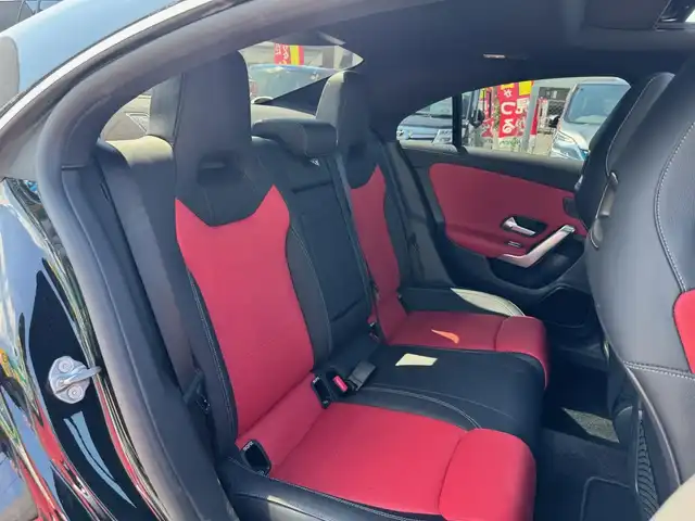 メルセデス・ベンツ ＣＬＡ２００ｄ AMGライン 滋賀県 2019(令1)年 2.3万km 黒 パノラマルーフ/アドバンストパッケージ/レザーエクスクルーシブパッケージ/レーダーセーフティーパッケージ/純正8インチワイドディスプレイ/  ナビゲーションパッケージ/　COMANDコントローラー/　Bluetooth AM FM /グリル/360°カメラ/Mベンツロゴ入りキャリパー（黒）/ヘッドアップディスプレイ/純正ドライブレコーダー前後/ブラインドスポットモニタリング/アクティブディスタンスアシスト/ディストロニック/レーンキーピングアシスト/PRE-SAFE/キーレスゴー/パドルシフト/純正フロアマット/スマートキー×2