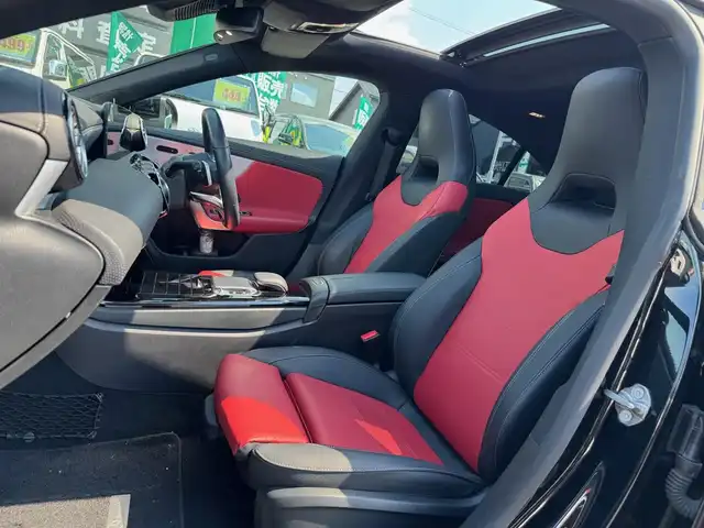 メルセデス・ベンツ ＣＬＡ２００ｄ AMGライン 滋賀県 2019(令1)年 2.3万km 黒 パノラマルーフ/アドバンストパッケージ/レザーエクスクルーシブパッケージ/レーダーセーフティーパッケージ/純正8インチワイドディスプレイ/  ナビゲーションパッケージ/　COMANDコントローラー/　Bluetooth AM FM /グリル/360°カメラ/Mベンツロゴ入りキャリパー（黒）/ヘッドアップディスプレイ/純正ドライブレコーダー前後/ブラインドスポットモニタリング/アクティブディスタンスアシスト/ディストロニック/レーンキーピングアシスト/PRE-SAFE/キーレスゴー/パドルシフト/純正フロアマット/スマートキー×2