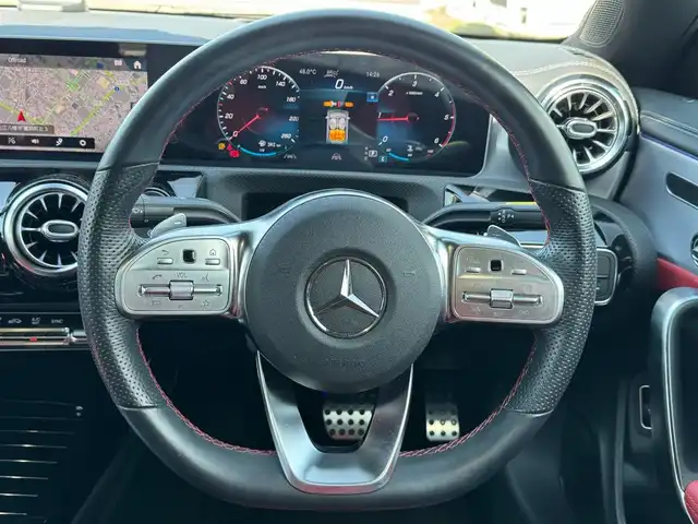 メルセデス・ベンツ ＣＬＡ２００ｄ AMGライン 滋賀県 2019(令1)年 2.3万km 黒 パノラマルーフ/アドバンストパッケージ/レザーエクスクルーシブパッケージ/レーダーセーフティーパッケージ/純正8インチワイドディスプレイ/  ナビゲーションパッケージ/　COMANDコントローラー/　Bluetooth AM FM /グリル/360°カメラ/Mベンツロゴ入りキャリパー（黒）/ヘッドアップディスプレイ/純正ドライブレコーダー前後/ブラインドスポットモニタリング/アクティブディスタンスアシスト/ディストロニック/レーンキーピングアシスト/PRE-SAFE/キーレスゴー/パドルシフト/純正フロアマット/スマートキー×2