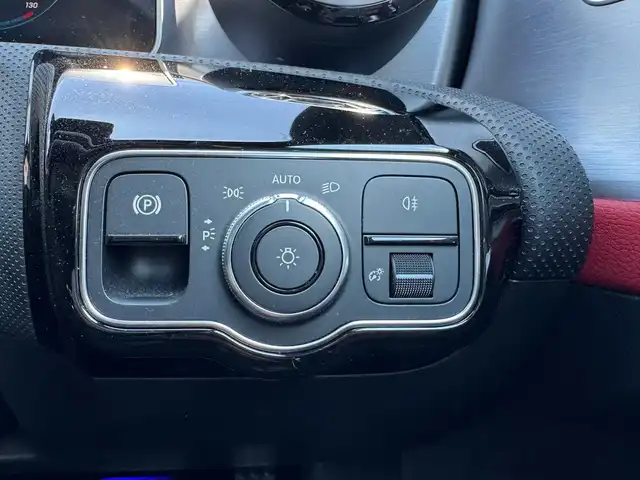 メルセデス・ベンツ ＣＬＡ２００ｄ AMGライン 滋賀県 2019(令1)年 2.3万km 黒 パノラマルーフ/アドバンストパッケージ/レザーエクスクルーシブパッケージ/レーダーセーフティーパッケージ/純正8インチワイドディスプレイ/  ナビゲーションパッケージ/　COMANDコントローラー/　Bluetooth AM FM /グリル/360°カメラ/Mベンツロゴ入りキャリパー（黒）/ヘッドアップディスプレイ/純正ドライブレコーダー前後/ブラインドスポットモニタリング/アクティブディスタンスアシスト/ディストロニック/レーンキーピングアシスト/PRE-SAFE/キーレスゴー/パドルシフト/純正フロアマット/スマートキー×2