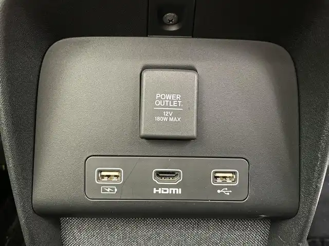 ホンダ ホンダｅ 鹿児島県 2021(令3)年 1万km クリスタルブラックパール ワイドビジョンインストルメントパネル/・ワイドスクリーンHondaCONNECTディスプレー/・マルチタスク機能/・Hondaパーソナルアシスタント/・サイドカメラミラーシステム/フルセグTV/BT/AppleCarPlay/AndroidAuto/スカイルーフ/ホンダセンシング/バックカメラ/ステアリングヒーター/助手席シートヒーター/運転席RECAROシート/パイオニア製サブウーファー/デジタルインナーミラー/LEDヘッドライト/ETC2.0/純正フロアマット