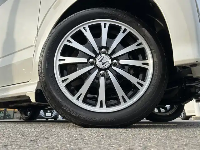 ホンダ Ｎ ＢＯＸ カスタム G ターボパッケージ 愛媛県 2012(平24)年 4.9万km プレミアムホワイトパール 純正ナビ（VXM-128VSX）/CD/DVD/ワンセグ/SD/バックカメラ/ETC/ドライブレコーダー（フロント）/クルーズコントロール/オートライト/LEDヘッドライト/ハロゲンフォグランプ/スマートキー/両側パワースライドドア/オートエアコン/MTモード付AT/純正マット/純正アルミホイール