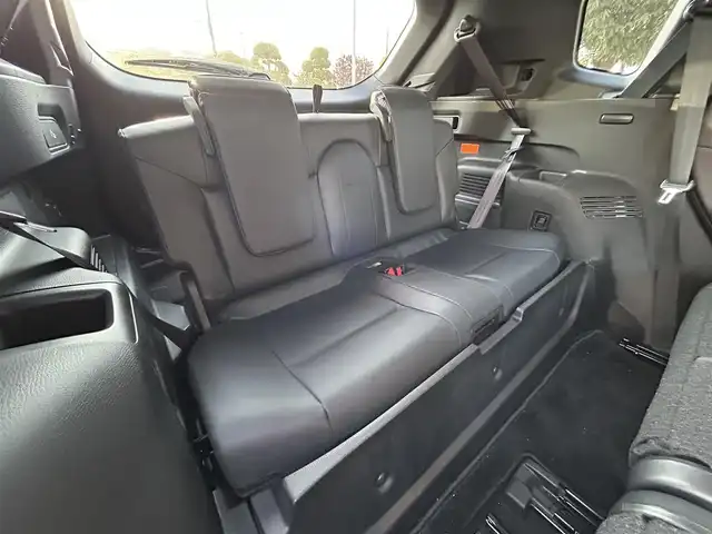 三菱 アウトランダー ＰＨＥＶ G 東京都 2023(令5)年 1.8万km チタニウムグレーメタリック ワンオーナー/3列シート/7人乗り/純正9インチナビ/・Bluetoothオーディオ/USBオーディオ/・AppleCarPlay/AndroidAuto/フルセグTV/マイパイロット/eアシスト/マルチアラウンドモニター/パワーシート（運転席）/シートヒーター（前席）/ハンズフリーパワーバックドア/取扱説明書/保証書/・ディーラー点検記録簿（R6/R7）/スペアキー1本