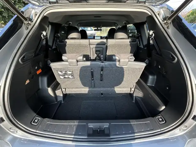 三菱 アウトランダー ＰＨＥＶ G 東京都 2023(令5)年 1.8万km チタニウムグレーメタリック ワンオーナー/3列シート/7人乗り/純正9インチナビ/・Bluetoothオーディオ/USBオーディオ/・AppleCarPlay/AndroidAuto/フルセグTV/マイパイロット/eアシスト/マルチアラウンドモニター/パワーシート（運転席）/シートヒーター（前席）/ハンズフリーパワーバックドア/取扱説明書/保証書/・ディーラー点検記録簿（R6/R7）/スペアキー1本