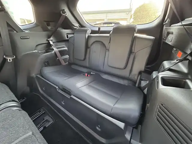 三菱 アウトランダー ＰＨＥＶ G 東京都 2023(令5)年 1.8万km チタニウムグレーメタリック ワンオーナー/3列シート/7人乗り/純正9インチナビ/・Bluetoothオーディオ/USBオーディオ/・AppleCarPlay/AndroidAuto/フルセグTV/マイパイロット/eアシスト/マルチアラウンドモニター/パワーシート（運転席）/シートヒーター（前席）/ハンズフリーパワーバックドア/取扱説明書/保証書/・ディーラー点検記録簿（R6/R7）/スペアキー1本