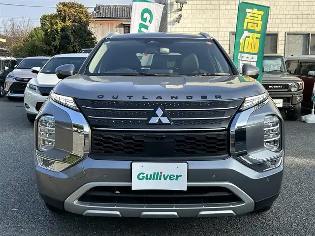 三菱 アウトランダー ＰＨＥＶ G 東京都 2023(令5)年 1.8万km チタニウムグレーメタリック ワンオーナー/3列シート/7人乗り/純正9インチナビ/・Bluetoothオーディオ/USBオーディオ/・AppleCarPlay/AndroidAuto/フルセグTV/マイパイロット/eアシスト/マルチアラウンドモニター/パワーシート（運転席）/シートヒーター（前席）/ハンズフリーパワーバックドア/取扱説明書/保証書/・ディーラー点検記録簿（R6/R7）/スペアキー1本