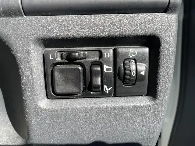 スズキ ジムニー クロスアドベンチャー XC 静岡県 2012(平24)年 5.3万km パールホワイト 社外ナビ/（AM/FM/CD/DVD）/ワンセグTV/リモコンキー/レザーシート/運転席シートヒーター/４WD/純正16インチアルミホイール/純正16インチアルミホイール付きスタッドレスタイヤ積込/純正フロアマット/背面タイヤ/取扱説明書/保証書