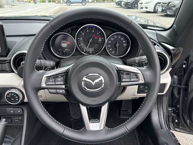 マツダ ロードスター ＲＦ VS ホワイトセレクション 福井県 2022(令4)年 0.7万km マシーングレープレミアムM ワンオーナー/保証書/取扱説明書/フルレザーシート（ホワイト）/シートヒーター/スマートキー/プッシュスタート/クルーズコントロール/パドルシフト/ステアリングスイッチ/LEDヘッドライト/オートライト/ドライブレコーダー/コーナーセンサー/純正フロアマット
