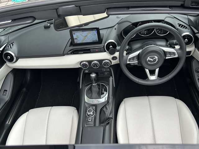 マツダ ロードスター ＲＦ VS ホワイトセレクション 福井県 2022(令4)年 0.7万km マシーングレープレミアムM ワンオーナー/保証書/取扱説明書/フルレザーシート（ホワイト）/シートヒーター/スマートキー/プッシュスタート/クルーズコントロール/パドルシフト/ステアリングスイッチ/LEDヘッドライト/オートライト/ドライブレコーダー/コーナーセンサー/純正フロアマット