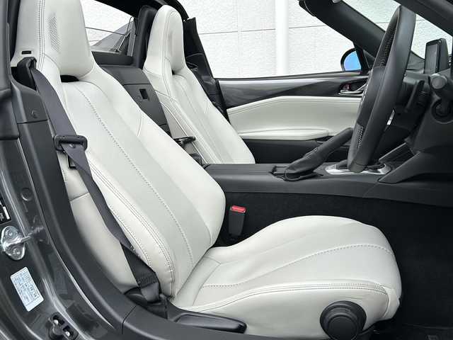 マツダ ロードスター ＲＦ VS ホワイトセレクション 福井県 2022(令4)年 0.7万km マシーングレープレミアムM ワンオーナー/保証書/取扱説明書/フルレザーシート（ホワイト）/シートヒーター/スマートキー/プッシュスタート/クルーズコントロール/パドルシフト/ステアリングスイッチ/LEDヘッドライト/オートライト/ドライブレコーダー/コーナーセンサー/純正フロアマット