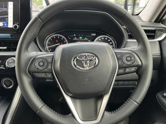 トヨタ ハリアー S 京都府 2024(令6)年 0.8万km ブラック ワンオーナー　/純正ディスプレイオーディオ　/フルセグＴＶ　/衝突軽減ブレーキ/禁煙車　/バックカメラ　/前後コーナーセンサー　/ＥＴＣ２．０　/ＬＥＤライト　/クルーズコントロール追従機能有/スマートキー　/前後ドラレコ/（DRH-2545F)/純正AW17インチ/ウィンカーミラー/パワーステアリング/パワーウィンドウ/Bluetooth/USB（Type-C)/横滑り防止/レーンキープアシスト/レーンキープアシスト/盗難防止装置/オートライト/オートマチックハイビーム/Wエアバッグ/カーテンエアバッグ