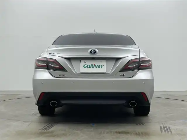 トヨタ クラウン ハイブリッド S 岡山県 2021(令3)年 1.7万km シルバーM 純正12.3インチナビ/・FM/AM/Bluetooth/フルセグ/CD/DVD/CarPlay/バックカメラ/ハーフレザーシート/・パワーシート/・シートヒーター/ステアリングヒーター/ビルトインETC/ドライブレコーダー/トヨタセーフティーセンス/・プリクラッシュセーフティ/・レーンディパーチャーアラート/・レーダークルーズコントロール/・オートマチックハイビーム/・コーナーセンサー/・BSM/オートブレーキホールド/LEDヘッドライト/純正フロアマット/純正17インチアルミ