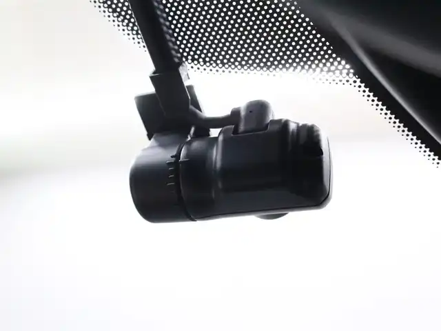 マツダ マツダ３ファストバック 20S レトロスポーツED 三重県 2025(令7)年 0.3万km ソウルレッドクリスタルM スマートブレーキサポート/マツダコネクトナビ(10.25インチセンターディスプレイ)/・AM/FM/・地デジTV/・Bluetooth/・HDMI/360度ビューモニター/BOSEサウンドシステム(12スピーカー)/純正前後ドライブレコーダー/ワイヤレス充電/レーダークルーズコントロール/クルージングトラフィックサポート/ブラインドスポットモニタリング/パーキングセンサー(フロント/リア)/ドライバーアテンションアラート/アクティブドライビングディスプレイ/テラコッタステッチ入テラコッタ合皮/ブラックレガーヌ(スエード調)コンビシート/運転席パワーシート/運転席メモリーシート/運転席/助手席シートヒーター/革巻きステアリングホイール/ステアリングヒーター/ステアリングリモコン/純正18インチ10本スポークブラックメタリック塗装アルミホイール/アドバンスキー×2/スタートボタン/新車時保証書/取扱説明書