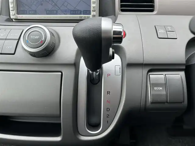 ホンダ ステップワゴン G Lパッケージ 埼玉県 2006(平18)年 2.6万km サテンシルバーメタリック Gathers純正ナビ/バックカメラ/片側パワースライドドア/キーレス/ETC/取扱説明書