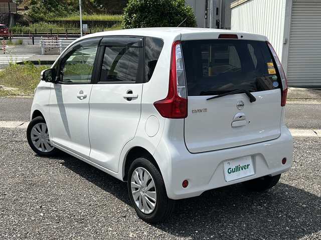 日産 デイズ X 愛知県 2014(平26)年 4.6万km ホワイトパール /禁煙車//純正ナビ・フルセグTV/　(MC314D-W)//CD.DVD.BT.AUX.USB//全方位カメラ/ETC//ドライブレコーダー//電動格納ミラーウインカー//プッシュスタート//ドアバイザー//フロアマット//アイドリングストップ//取扱説明書//スペアキー