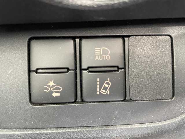 トヨタ シエンタ G クエロ 鹿児島県 2017(平29)年 5万km クールボルドーガラスフレーク 禁煙/社外ナビ（AVIC-RL801）/（CD/DVD/フルセグTV/Bluetooth）/バックカメラ/トヨタセーフティセンス/純正フロアマット/ETC/プッシュスタート/両側パワースライドドア/革巻きステアリング/ステアリングリモコン/純正ドアバイザー/電格ミラー/フロントフォグランプ/アイドリングストップ