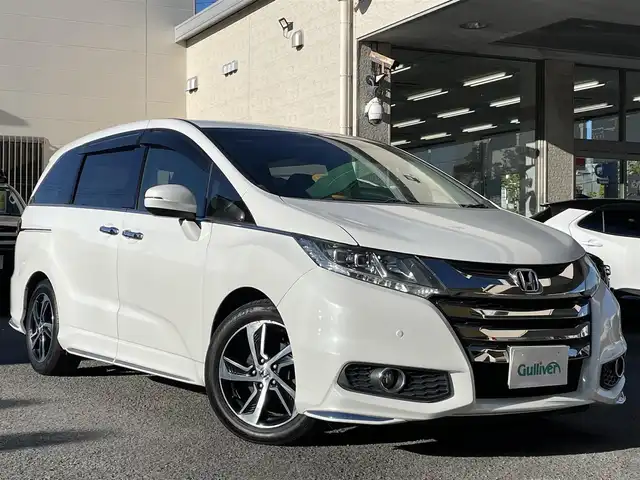 ホンダ オデッセイ アブソルート 和歌山県 2013(平25)年 7.2万km ホワイトオーキッドパール 純正ナビ（フルセグTV/CD/DVD/Bluetooth/HDMI）/両側パワースライドドア/バックカメラ/ETC/ALPINE製後席モニター/クルーズコントロール/CTBA（シティブレーキアクティブシステム）/コーナーセンサー/スマートキー×２/純正フロアマット/純正ドアバイザー/取扱説明書/保証書