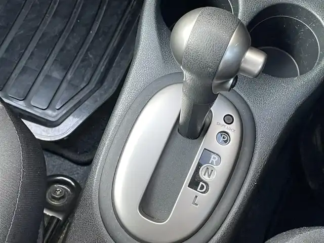 日産 ノート X DIG－S 千葉県 2016(平28)年 2.7万km ダークメタルグレー 衝突軽減ブレーキ/レーンキープアシスト/クリアランスソナー/純正SDナビ(MP315D-W)/　フルセグ/BT/DVD/CD/USB/AUX/アラウンドビューモニター/ステアリングスイッチ/ETC/アイドリングストップ/LEDヘッドライト/オートライト/スマートキー/プッシュスタート/フロアマット