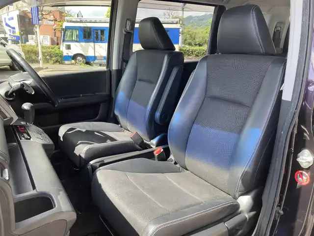 ホンダ ステップワゴン スパーダ Z クールスピリット 静岡県 2012(平24)年 10.3万km プレミアムコスミックバイオレットパール (株)IDOMが運営する【じしゃロン焼津店】の自社ローン専用車両になります。こちらは現金またはオートローンご利用時の価格です。自社ローンご希望の方は別途その旨お申付け下さい　/社外ＳＤナビ/(フルセグＴＶ/Ｂｌｕｅｔｏｏｔｈ接続/ＣＤ/ＤＶＤ/ミュージックサーバー//フリップダウンモニター/両側パワースライドドア/バックカメラ/ＥＴＣ/ＨＩＤヘッドライト/オートライト