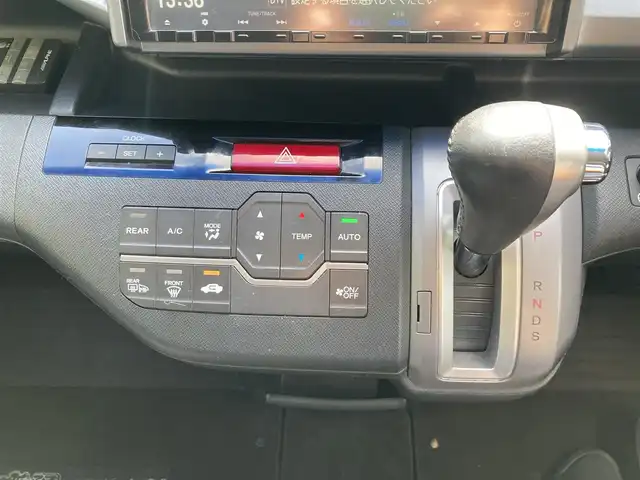 ホンダ ステップワゴン スパーダ Z クールスピリット 静岡県 2012(平24)年 10.3万km プレミアムコスミックバイオレットパール (株)IDOMが運営する【じしゃロン焼津店】の自社ローン専用車両になります。こちらは現金またはオートローンご利用時の価格です。自社ローンご希望の方は別途その旨お申付け下さい　/社外ＳＤナビ/(フルセグＴＶ/Ｂｌｕｅｔｏｏｔｈ接続/ＣＤ/ＤＶＤ/ミュージックサーバー//フリップダウンモニター/両側パワースライドドア/バックカメラ/ＥＴＣ/ＨＩＤヘッドライト/オートライト