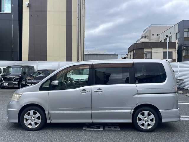 日産 セレナ ハイウェイスター 広島県 2007(平19)年 10.2万km ダイヤモンドシルバー