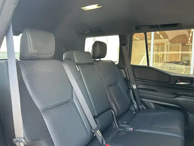 トヨタ ランドクルーザー ２５０ VX 福岡県 2024(令6)年 1.1万km プラチナホワイトパールマイカ ワンオーナー　/サンルーフ　/純正ディスプレイオーディオ/Ｍｉｒａｃａｓｔ　/ＨＤＭＩ　/フルセグTV/Bluetooth/全方位カメラ　/黒革シート/エアシート　/シートヒーター/ハンドルヒーター/パワーバックドア　/LEDヘッドライト/オートハイビーム/純正18インチアルミホイール/全方位ドライブレコーダー/ETC/取扱説明書/保証書/スペアキー×1