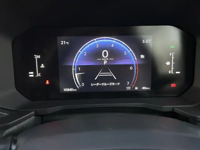 トヨタ ランドクルーザー ２５０ VX 福岡県 2024(令6)年 1.1万km プラチナホワイトパールマイカ ワンオーナー　/サンルーフ　/純正ディスプレイオーディオ/Ｍｉｒａｃａｓｔ　/ＨＤＭＩ　/フルセグTV/Bluetooth/全方位カメラ　/黒革シート/エアシート　/シートヒーター/ハンドルヒーター/パワーバックドア　/LEDヘッドライト/オートハイビーム/純正18インチアルミホイール/全方位ドライブレコーダー/ETC/取扱説明書/保証書/スペアキー×1