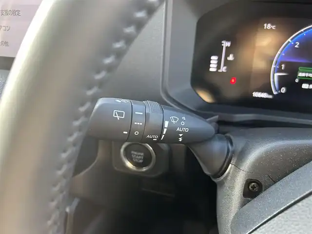 トヨタ ランドクルーザー ２５０ VX 福岡県 2024(令6)年 1.1万km プラチナホワイトパールマイカ ワンオーナー　/サンルーフ　/純正ディスプレイオーディオ/Ｍｉｒａｃａｓｔ　/ＨＤＭＩ　/フルセグTV/Bluetooth/全方位カメラ　/黒革シート/エアシート　/シートヒーター/ハンドルヒーター/パワーバックドア　/LEDヘッドライト/オートハイビーム/純正18インチアルミホイール/全方位ドライブレコーダー/ETC/取扱説明書/保証書/スペアキー×1