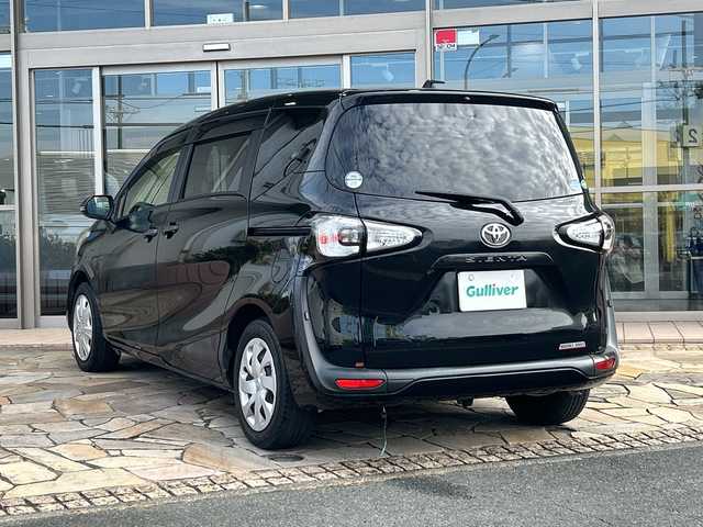 トヨタ シエンタ G 静岡県 2017(平29)年 4.5万km ブラックマイカ ナビ機能/FM/AM/SD/ipod/フルセグTV/USB/Bluetooth/CD/主要装備/・スマートキー　/・バックカメラ　/・両側パワースライドドア　/・ＥＴＣ　/・レーンキープアシスト　/・シートヒーター　/・スペアキー　/・プッシュスタート　/・オートハイビーム　/・ウォークスルー　/・横滑り防止装置　/・衝突軽減システム/・ドライブレコーダー/・3列シート
