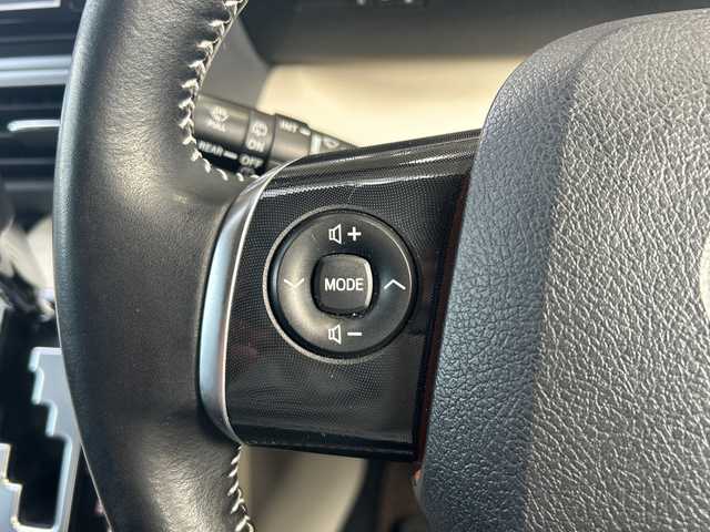 トヨタ シエンタ G 静岡県 2017(平29)年 4.5万km ブラックマイカ ナビ機能/FM/AM/SD/ipod/フルセグTV/USB/Bluetooth/CD/主要装備/・スマートキー　/・バックカメラ　/・両側パワースライドドア　/・ＥＴＣ　/・レーンキープアシスト　/・シートヒーター　/・スペアキー　/・プッシュスタート　/・オートハイビーム　/・ウォークスルー　/・横滑り防止装置　/・衝突軽減システム/・ドライブレコーダー/・3列シート