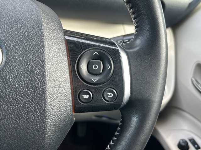 トヨタ シエンタ G 静岡県 2017(平29)年 4.5万km ブラックマイカ ナビ機能/FM/AM/SD/ipod/フルセグTV/USB/Bluetooth/CD/主要装備/・スマートキー　/・バックカメラ　/・両側パワースライドドア　/・ＥＴＣ　/・レーンキープアシスト　/・シートヒーター　/・スペアキー　/・プッシュスタート　/・オートハイビーム　/・ウォークスルー　/・横滑り防止装置　/・衝突軽減システム/・ドライブレコーダー/・3列シート